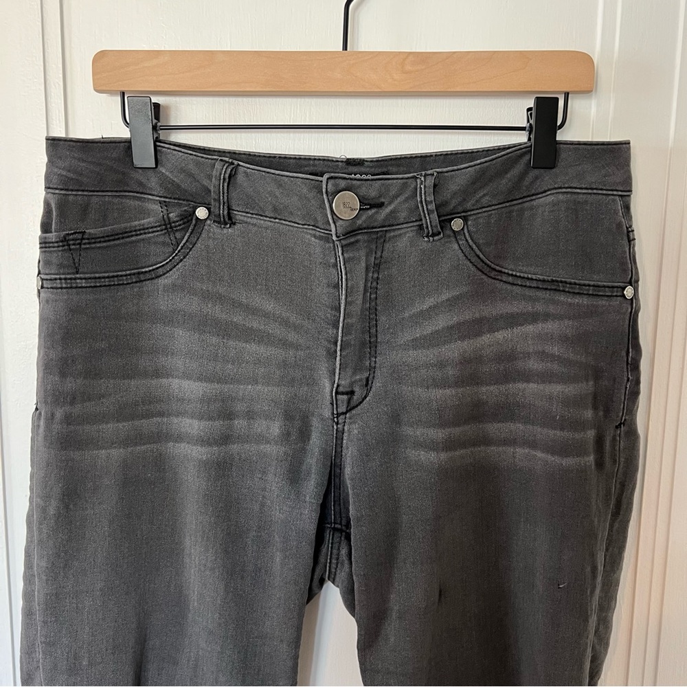 1822 Denim Skinny Stretch Jean in Medium Grey Women’s 14